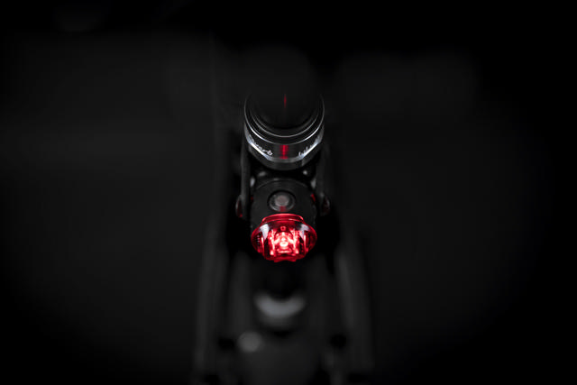 E-ONE SIXTY 8000 (RELATION)